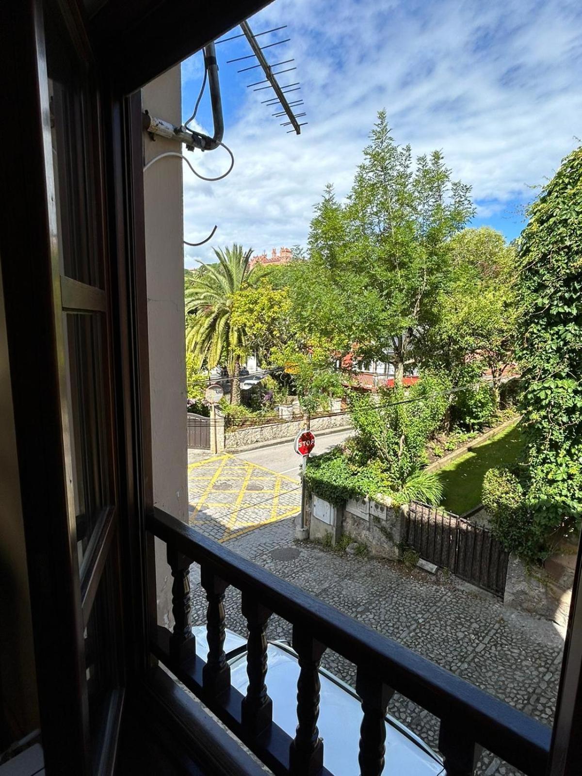 La Aldea 3 , Centro De Comillas Exteriör bild