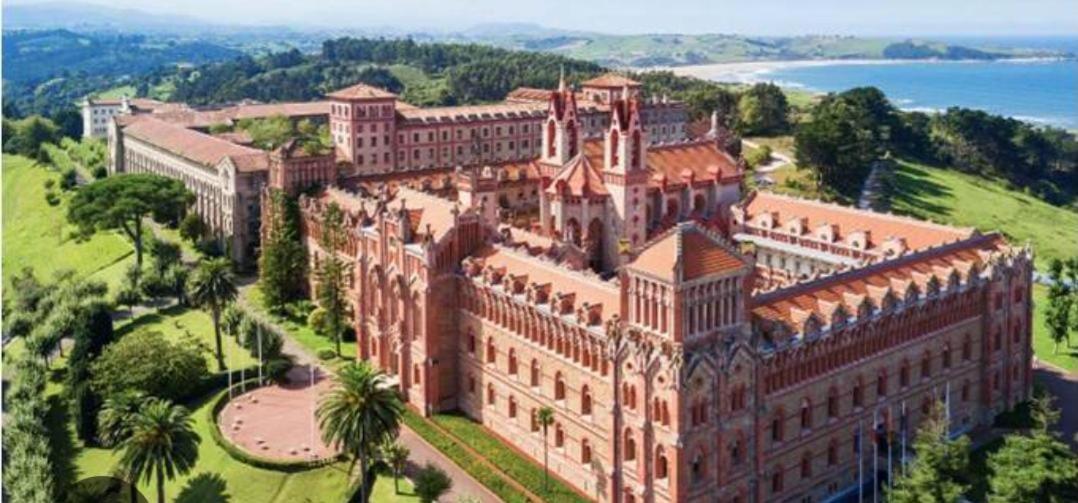 La Aldea 3 , Centro De Comillas Exteriör bild